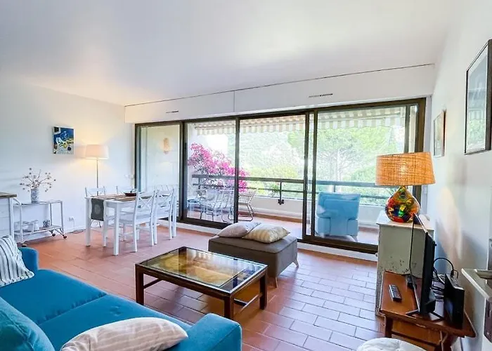 Le Nais - Proche Centre - Parking - Wifi Apartment *