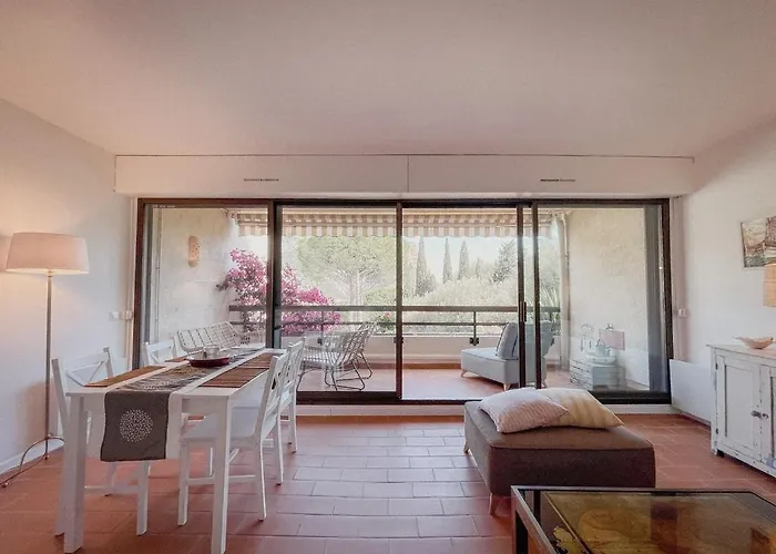 Le Nais - Proche Centre - Parking - Wifi Apartment