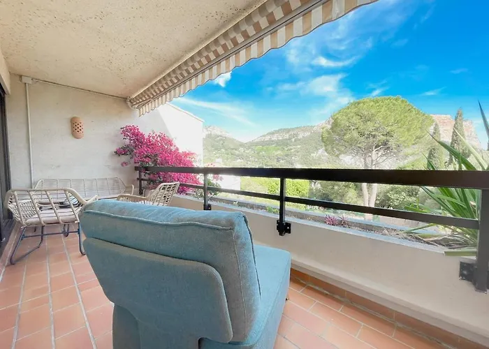 Le Nais - Proche Centre - Parking - Wifi Cassis